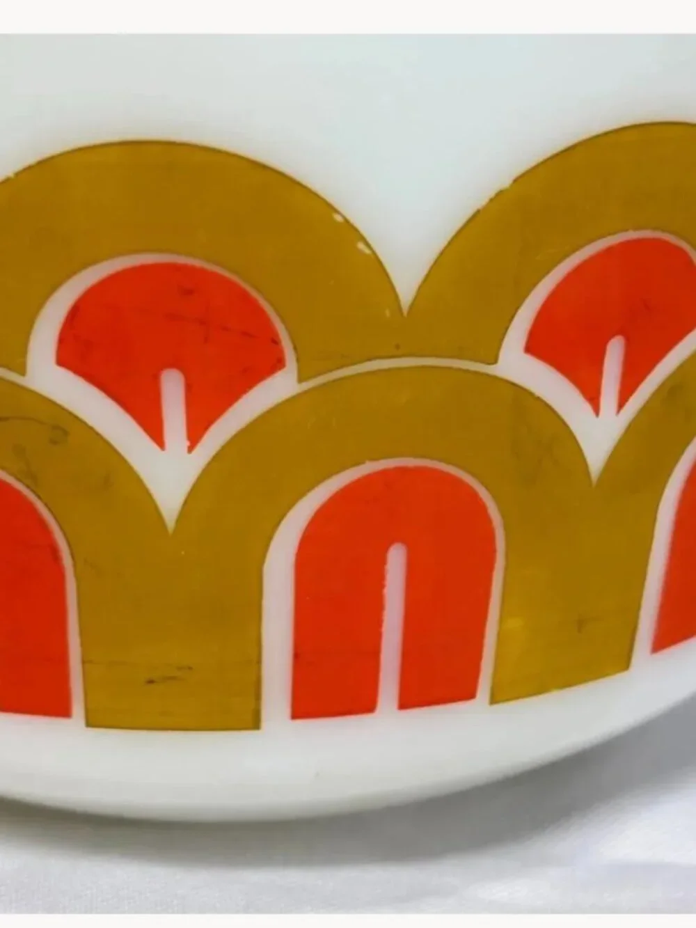 Vintage Antique PYREX Fish Scales Arches Art Deco 1.5 qt Mixing Bowl 1970s